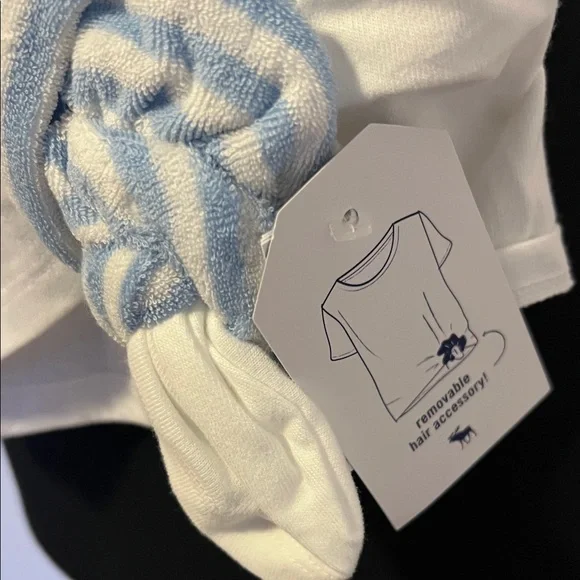 Abercrombie & Fitch Kids White Tank with Blue Shell Design - Picture 3 of 5